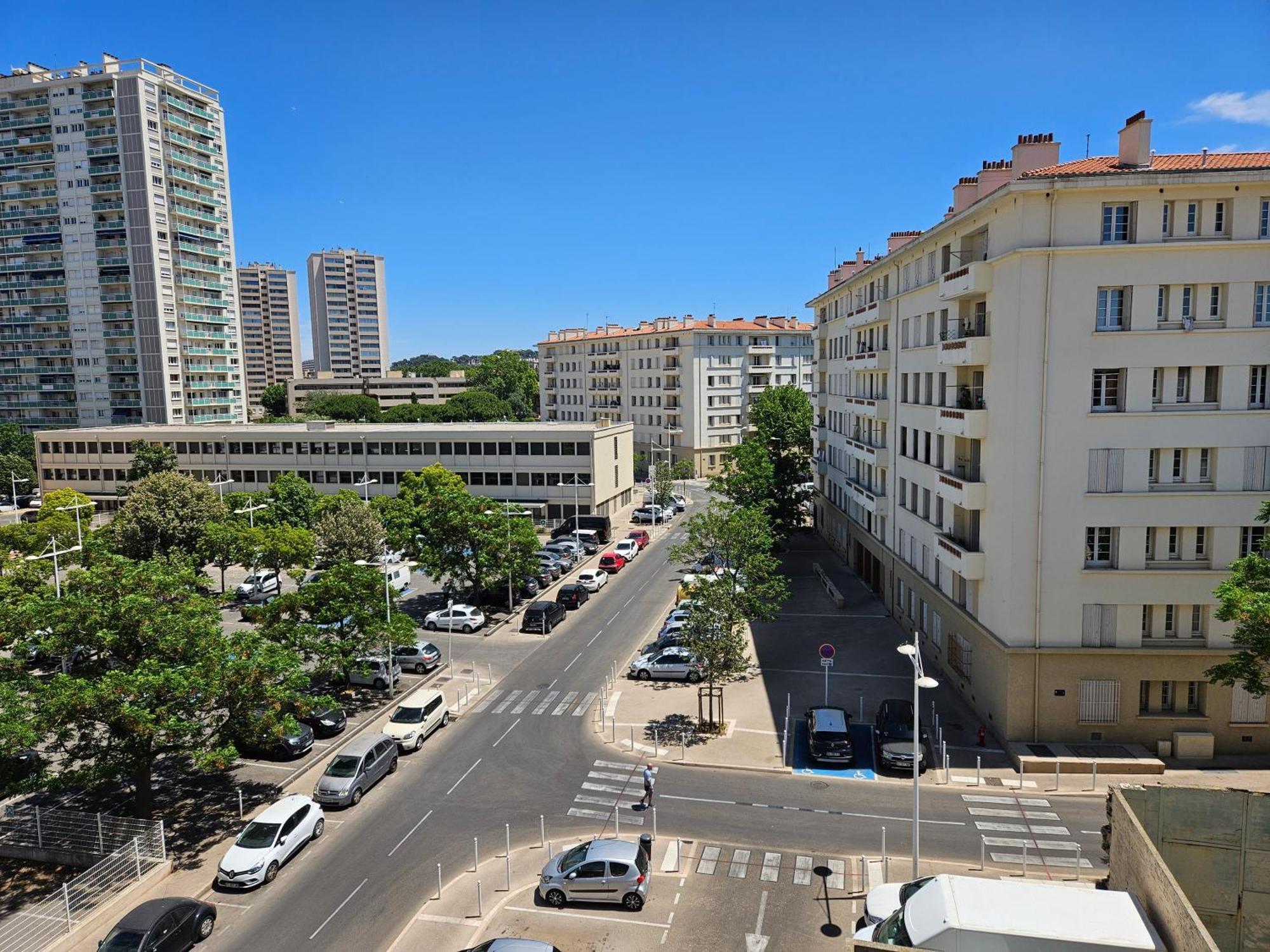 Chambre En Colocation Fille, Proche Mer, Climatisation