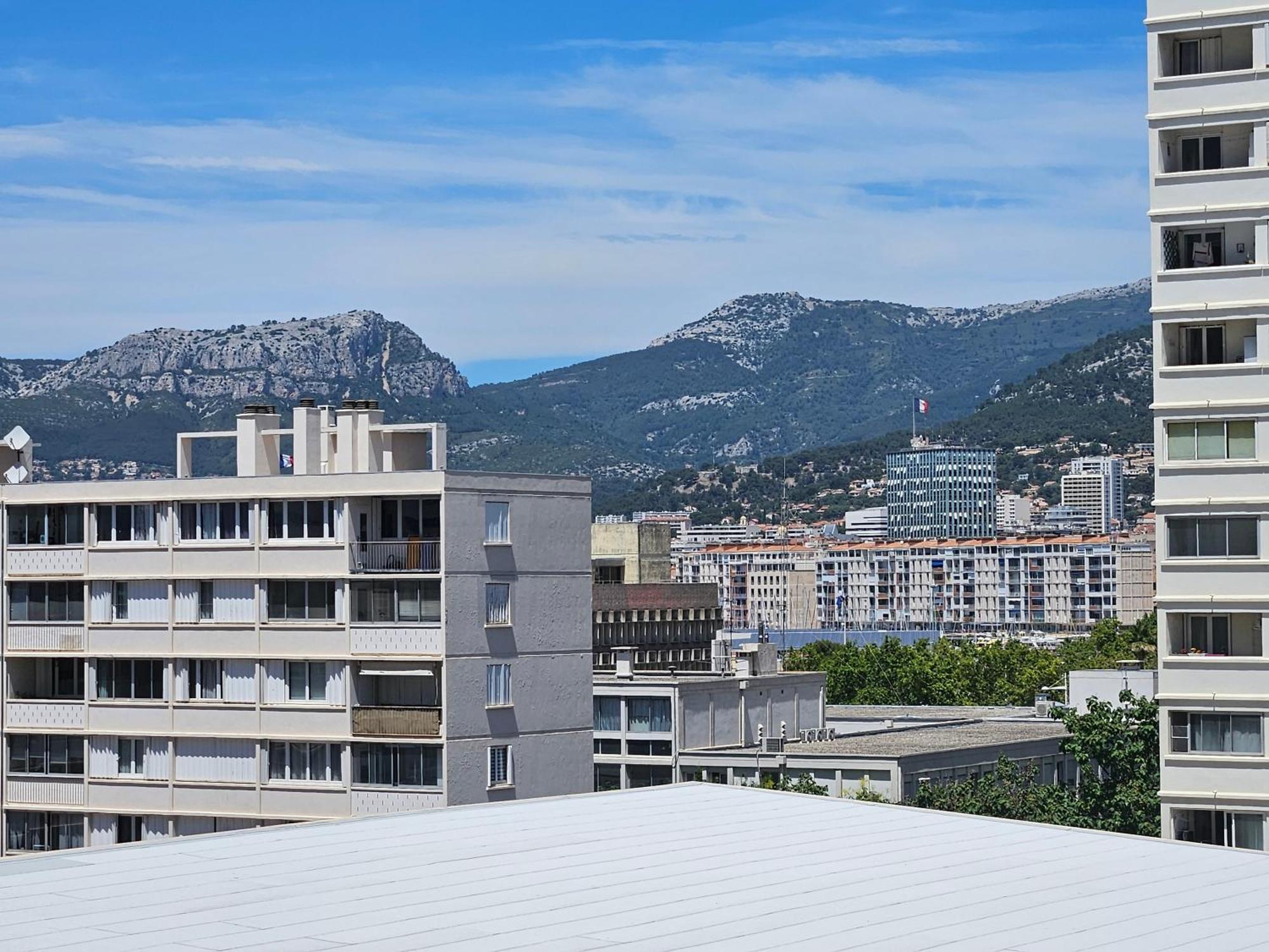 Chambre En Colocation Fille, Proche Mer, Climatisation Toulon