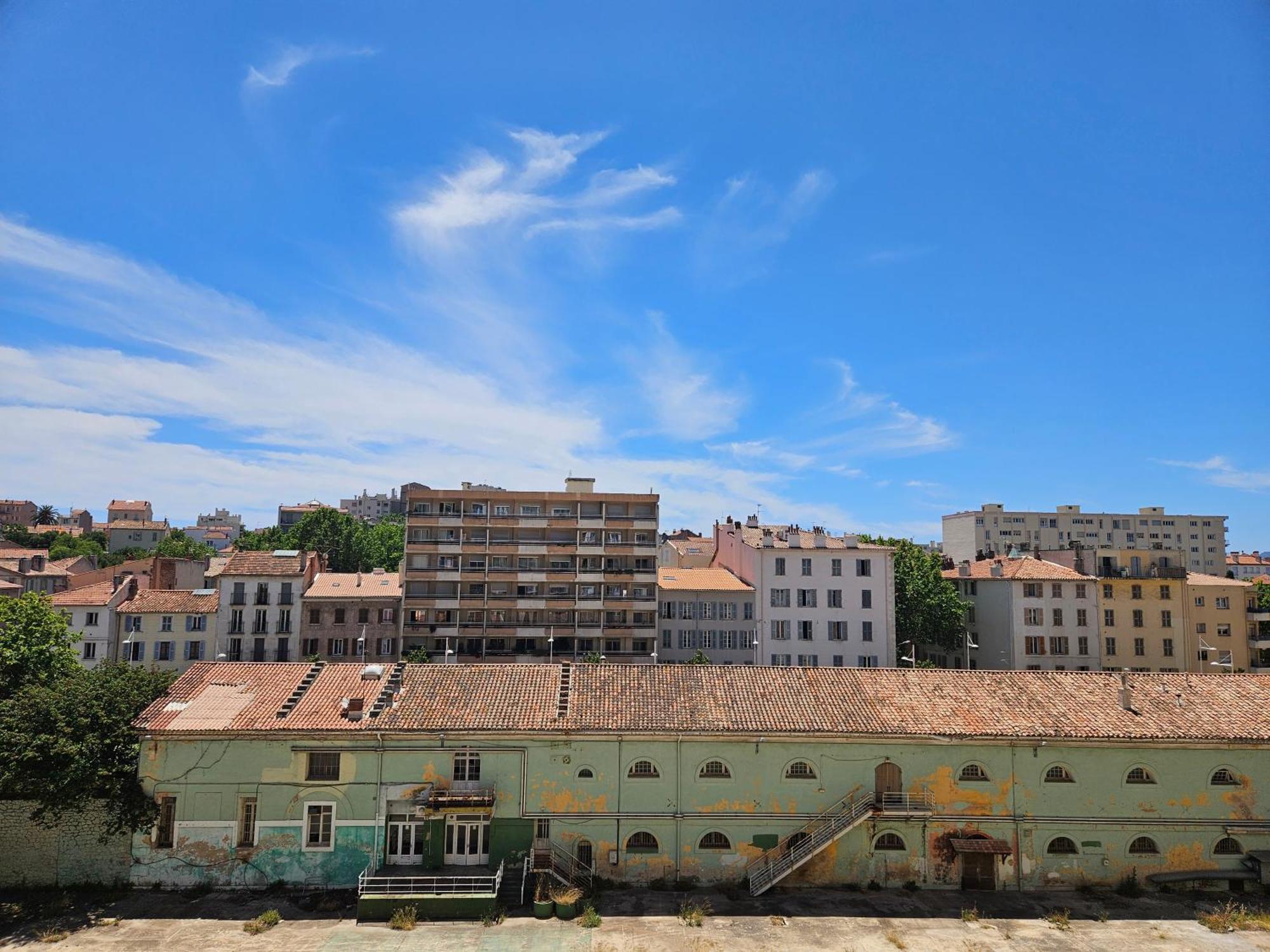 Chambre En Colocation Fille, Proche Mer, Climatisation Appartement Toulon