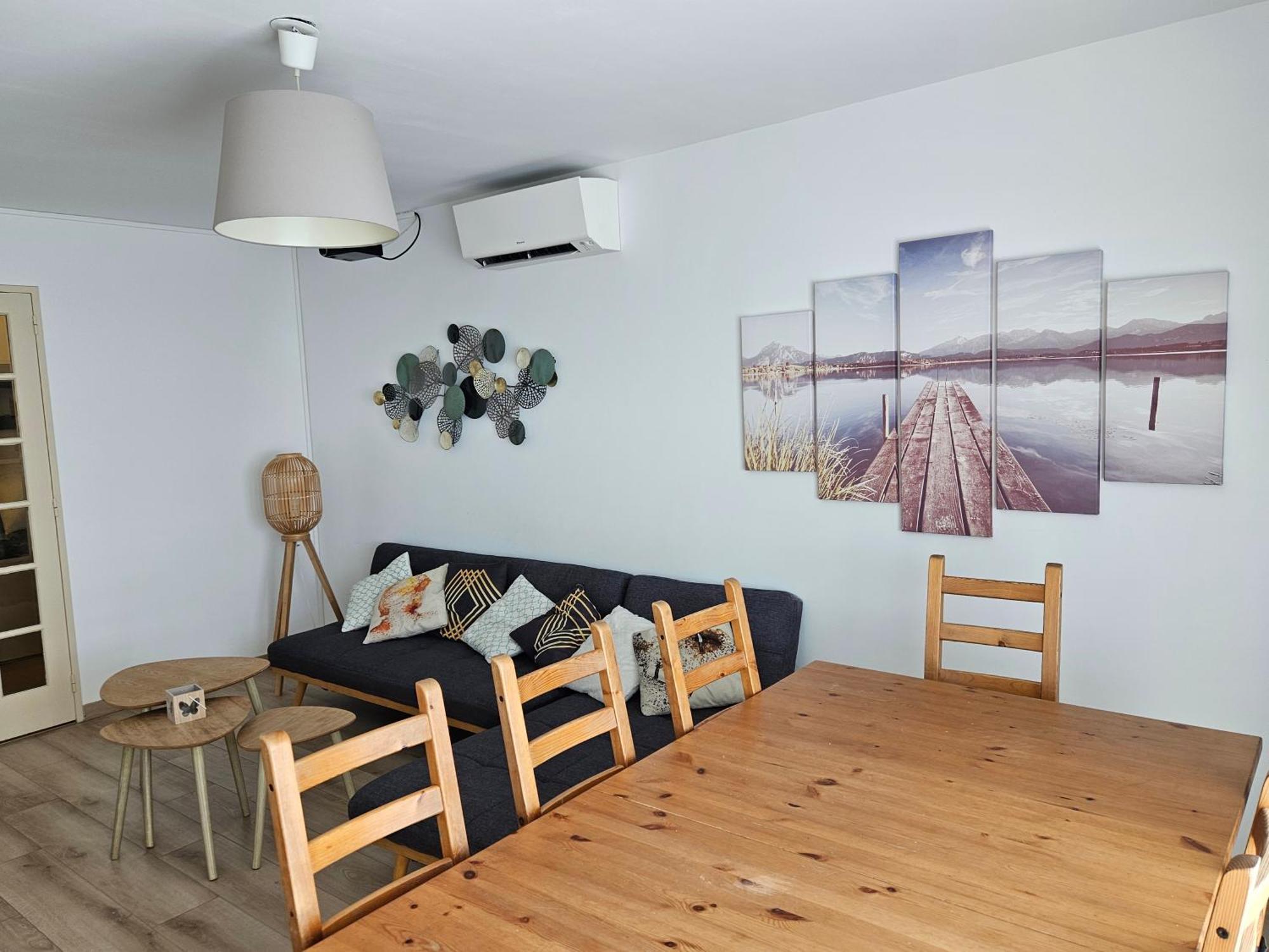 Chambre En Colocation Fille, Proche Mer, Climatisation