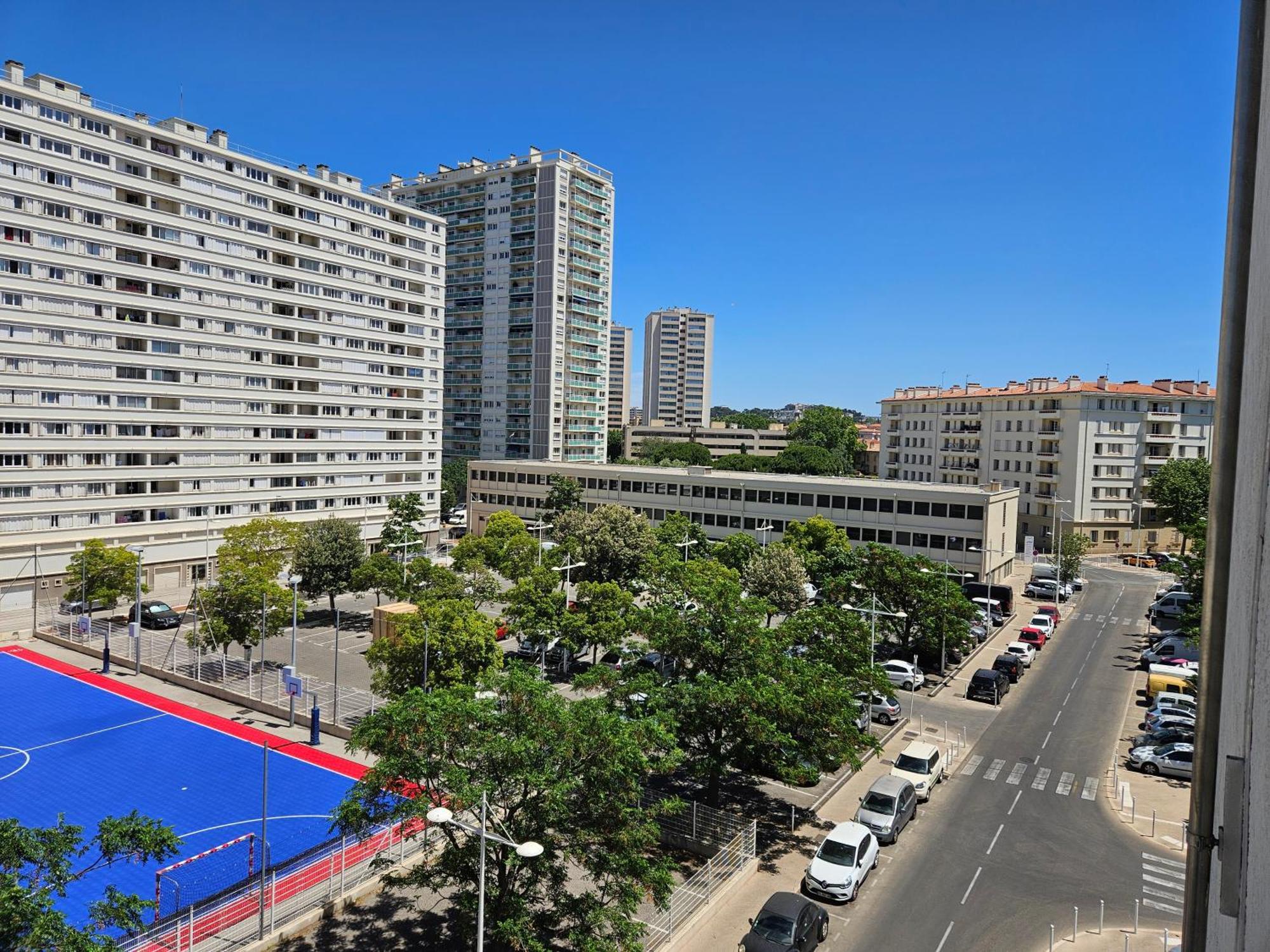 Appartement Chambre En Colocation Fille, Proche Mer, Climatisation