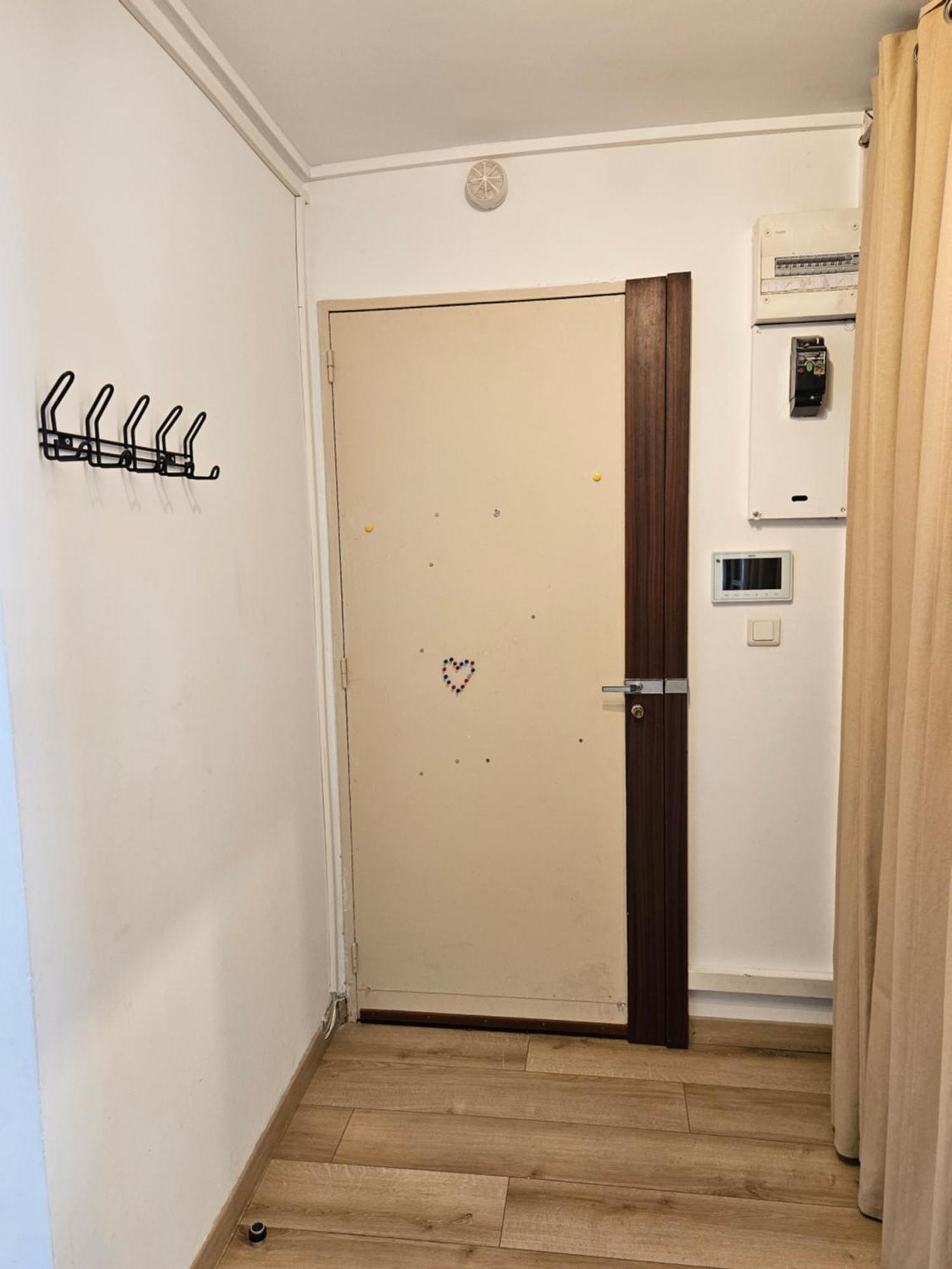 Chambre En Colocation Fille, Proche Mer, Climatisation *