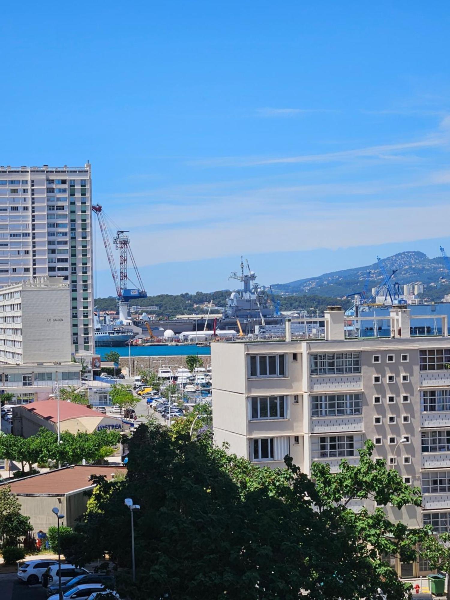 Chambre En Colocation Fille, Proche Mer, Climatisation Toulon