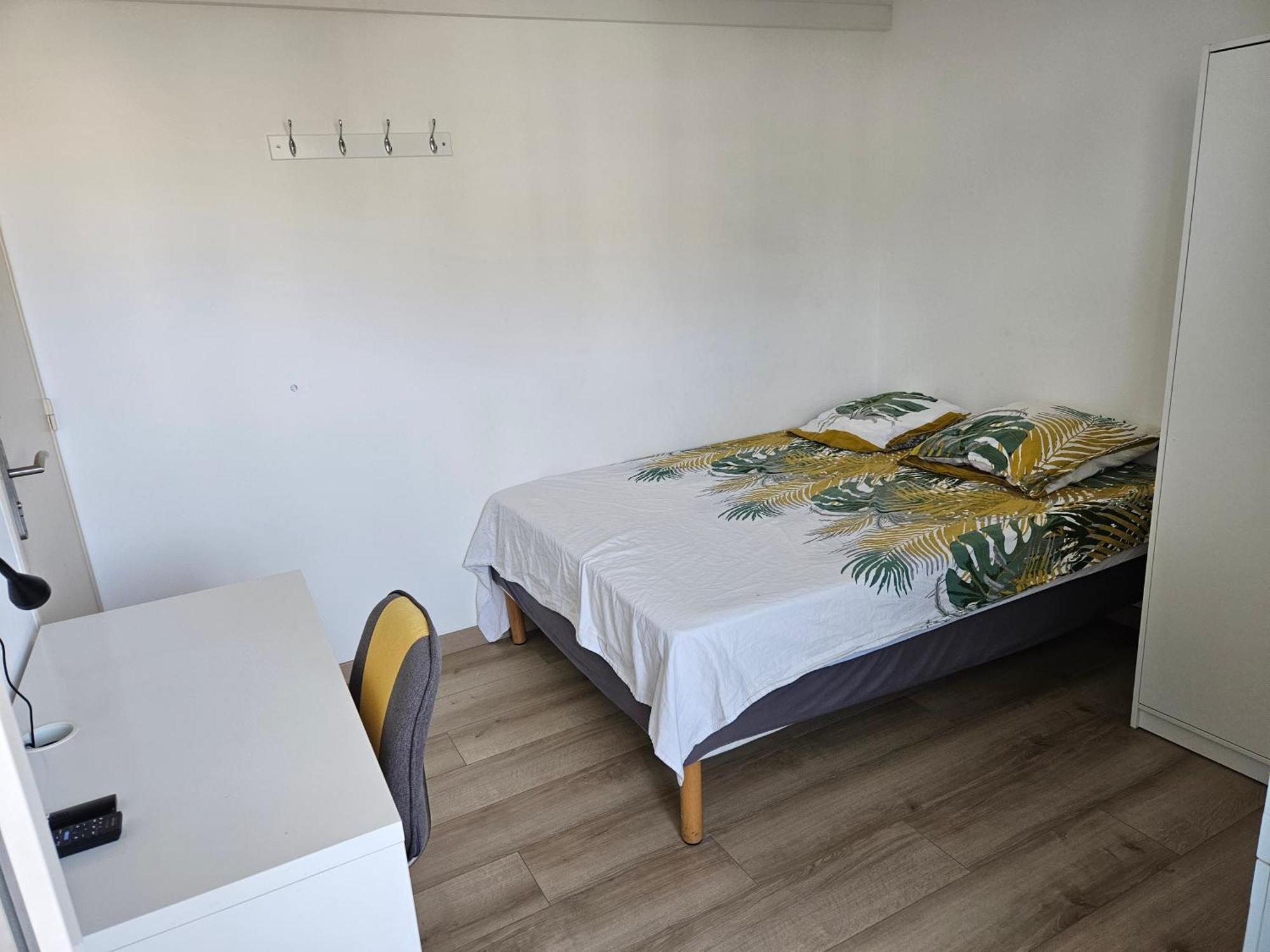 Chambre En Colocation Fille, Proche Mer, Climatisation Appartement